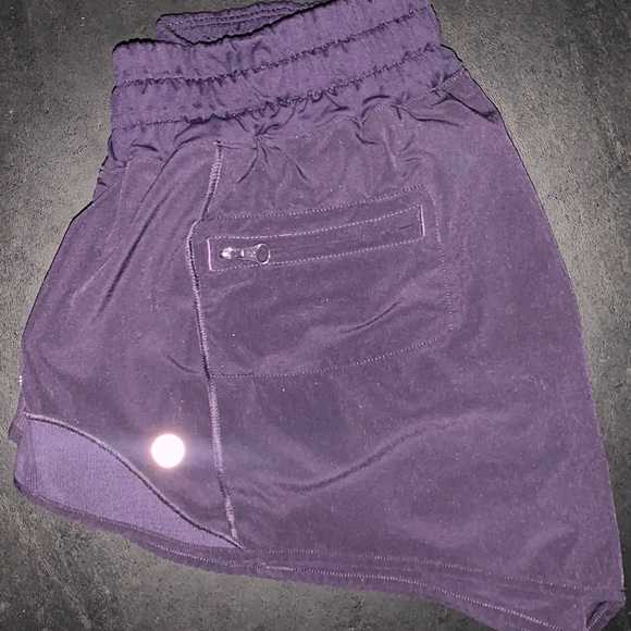 lululemon athletica Pants - OG hotty hots w/ embroidery